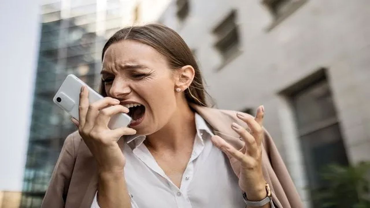 En Çok Sinirlenen 4 Burç: Öfkeleriyle Çevresindekileri Şaşırtıyor!