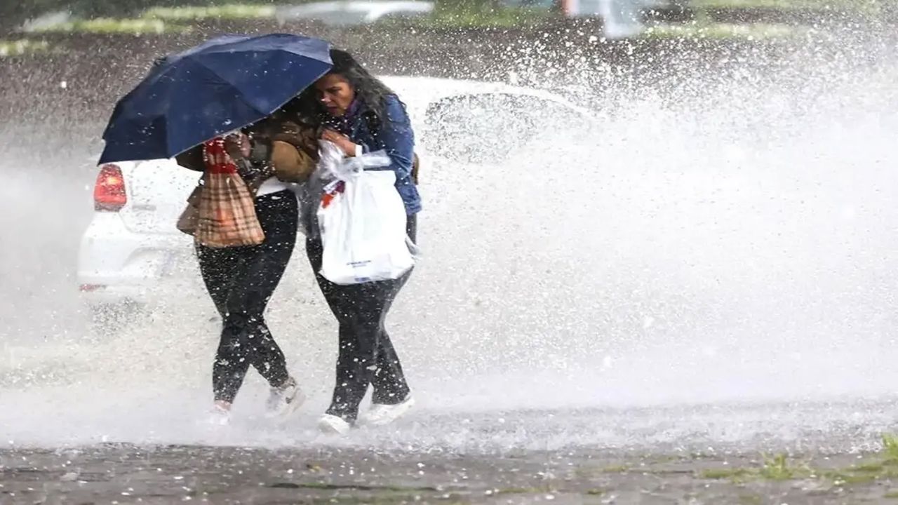 Meteoroloji’den 17 İle Sarı Kodlu Uyarı: Kuvvetli Sağanak Geliyor