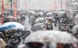 Kar İstanbul’un kapısına dayandı! Meteoroloji’den Lapa lapa kar geliyor duyurusu